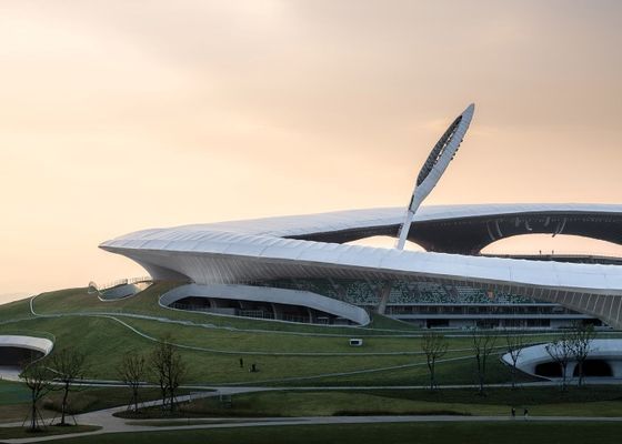 Özelleştirilmiş Çelik Yapı Stadyumu Q355 Prefabrik Metal Binalar Spor Salonu