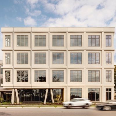 Prefabrik Ticari Çelik Yapı Ofis Binası Rüzgar Geçirmez Geniş Açıklıklı ISO9001