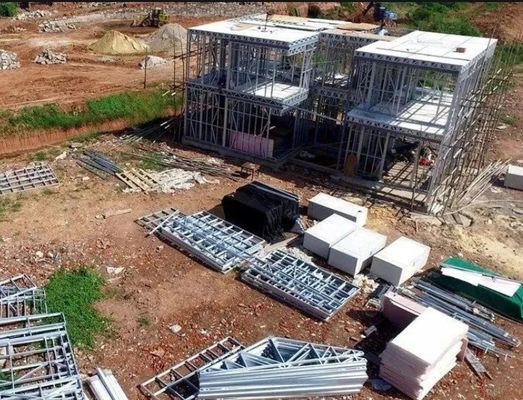 Q355B Q235B Çelik Yapı Konut Rüzgar Geçirmez Hafif Çelik Çerçeve Villa