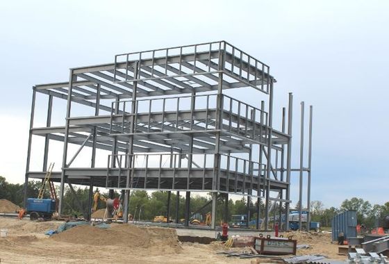 Özelleştirilmiş Q355B / Q235B Çelik Portal Çerçeve Prefabrik Çelik Konstrüksiyon