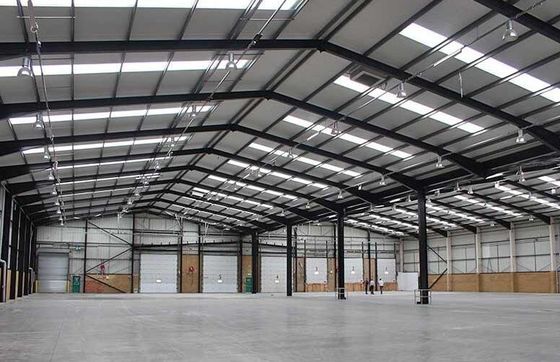 Uzun süreli kullanım inşaatı ile prefabrik çelik yapı depo