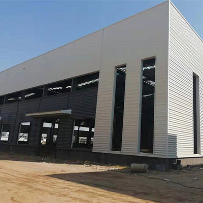 Galvanizli yüzey tedavisi ve malzemelerle özel çelik yapı atölyesi