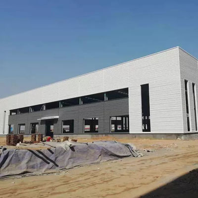 Galvanizli yüzey tedavisi ve malzemelerle özel çelik yapı atölyesi
