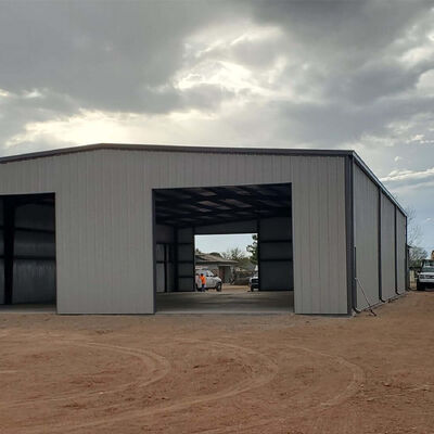 Eğimli çatılı çelik yapı üretim ve işleme atölyesi